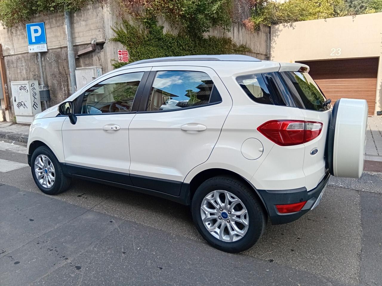 Ford EcoSport 1.5 110 CV Titanium MANEGGEVOLE NELLA GUIDA