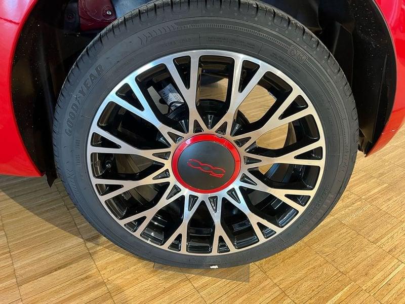 FIAT 500 1.0 Hybrid Red