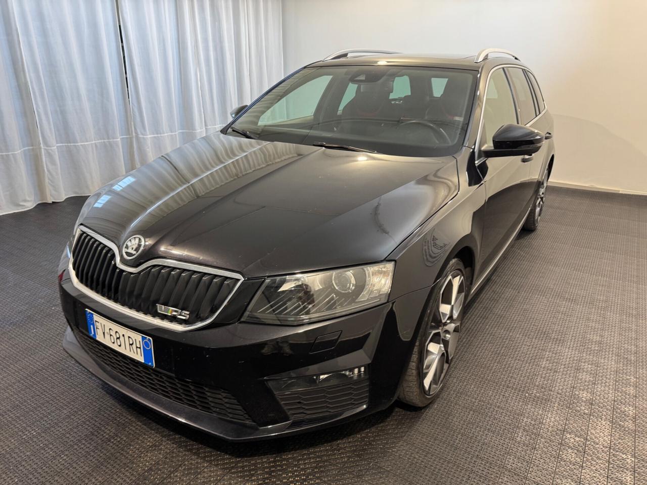 Skoda Octavia 2.0 TDI DSG Wagon RS FULL!!