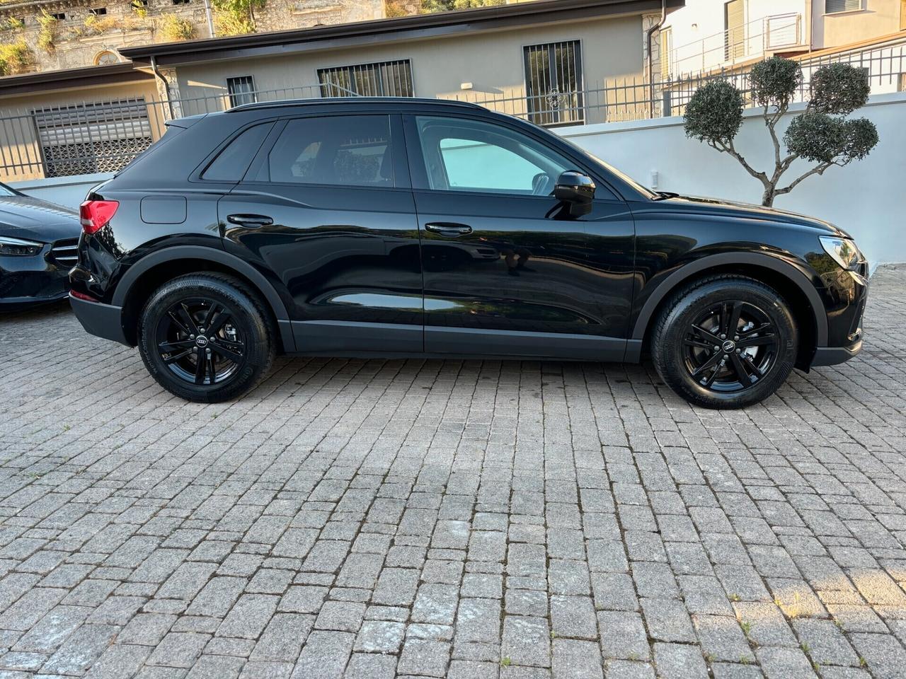 Audi Q3 35 TDI S tronic IDENTITY BLACK - FULL-LED MY 22