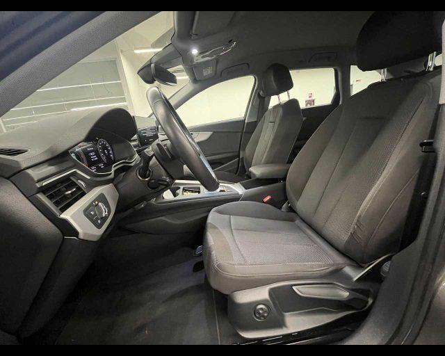 AUDI A4 Avant 40 TDI quattro S tronic Business Advanced