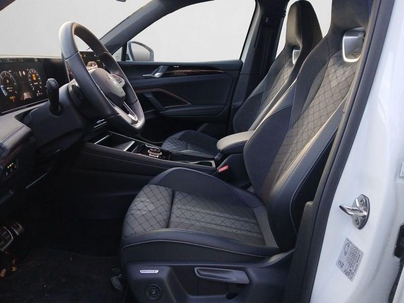 Volkswagen Tiguan 2.0 TDI 150 CV EVO SCR DSG Nuovo Modello R-Line 19" Camera