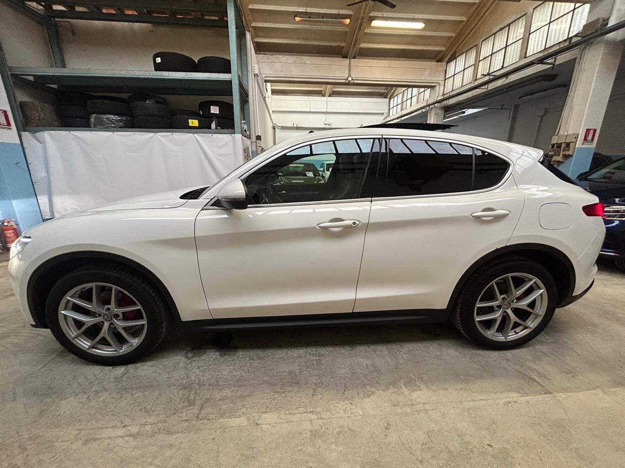 Alfa Romeo Stelvio 2.2 Turbodiesel 210 CV AT8 Q4 Super