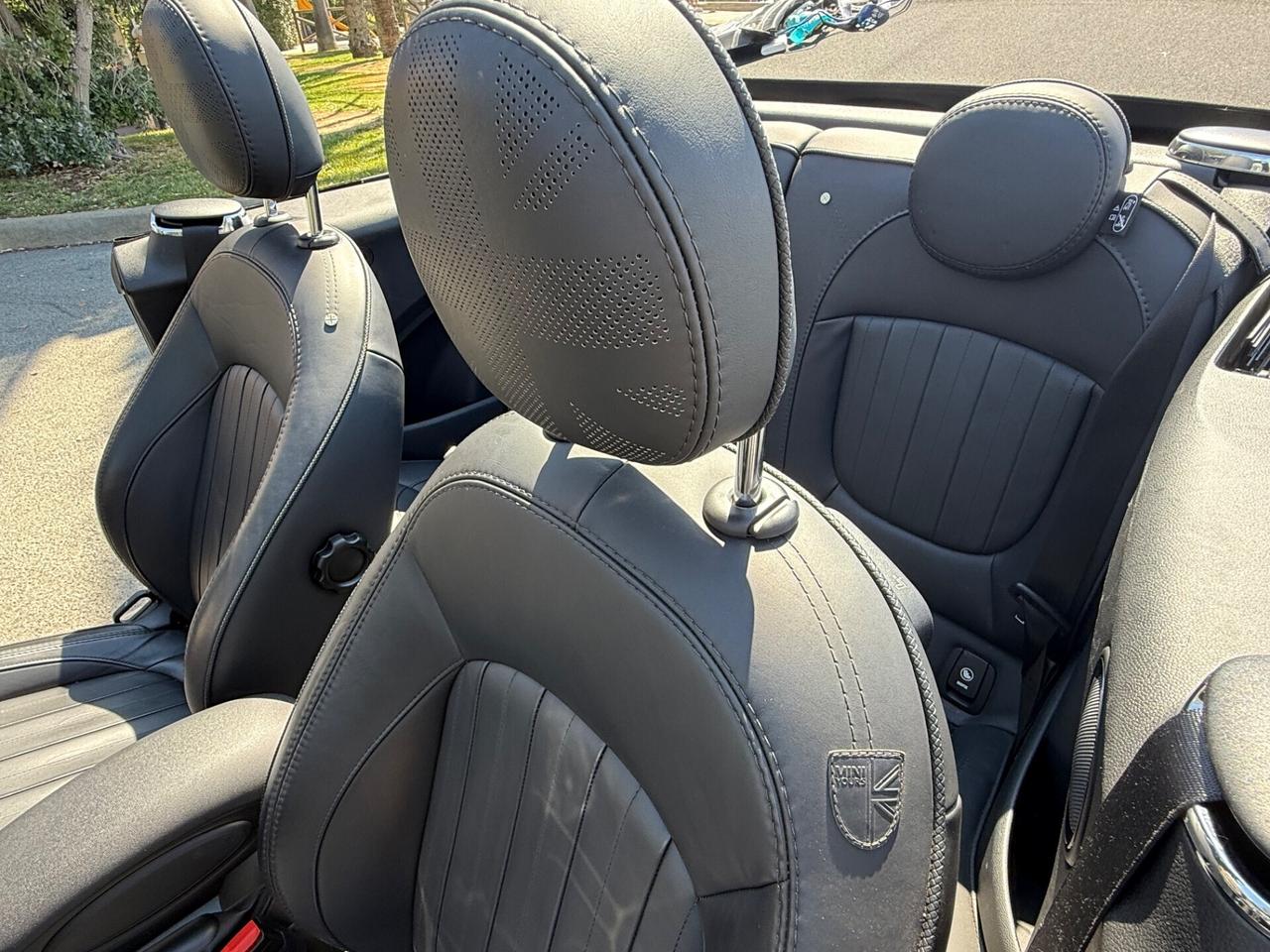 Mini 2.0 Cooper S Cabrio Yours Trim