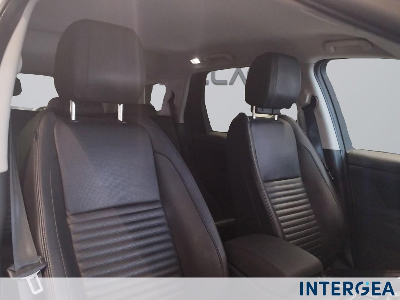 LAND ROVER Discovery Sport 2.0d td4 mhev R-Dynamic