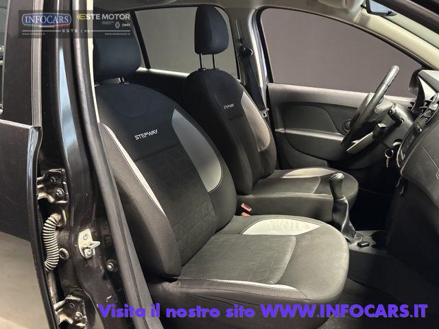 DACIA Sandero Stepway 900 TCe 90CV - Neopatentati