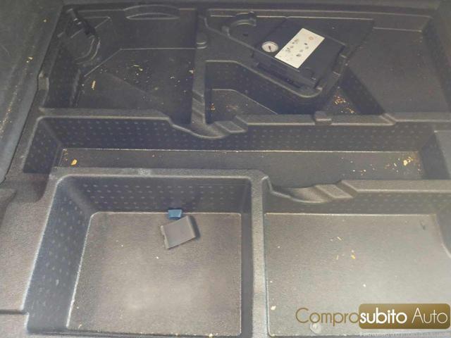 AUDI Q3 2.0 TDI 120 CV (Garanzia 12 Mesi)