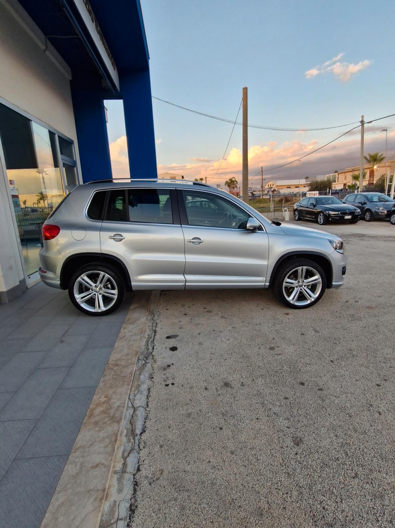 Volkswagen Tiguan 2.0 TDI 140 CV 4MOTION RLine