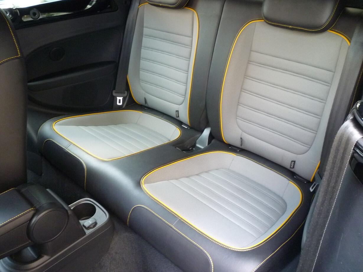 Volkswagen Maggiolino Cabrio 1.4 TSI DSG Versione Speciale "Dune"