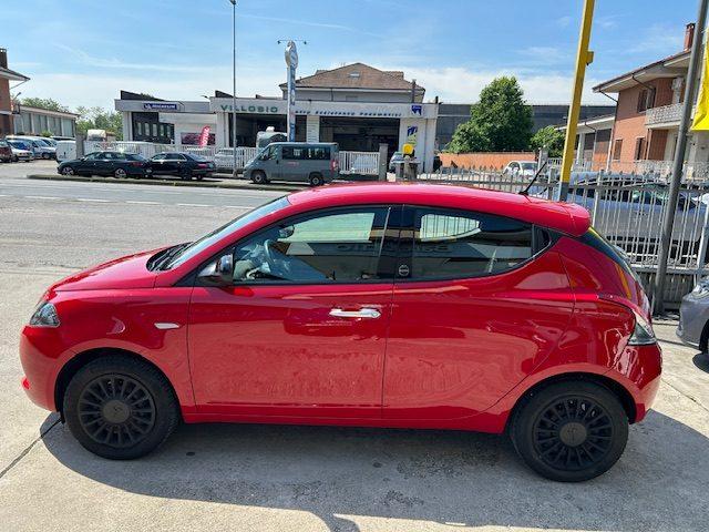 LANCIA Ypsilon 1.0 FireFly 5 porte S&S Hybrid Ecochic Silver