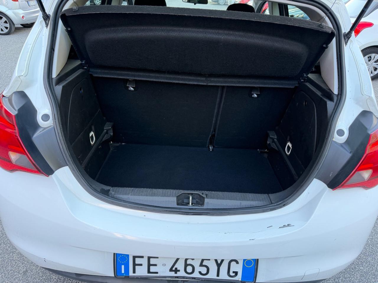 Opel Corsa 1.4 90CV GPL Tech 5 porte b-Color