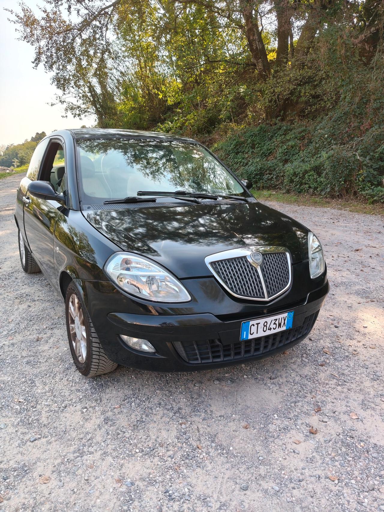 Lancia Y 1.2 Oro Benzina Ok Neopatentati