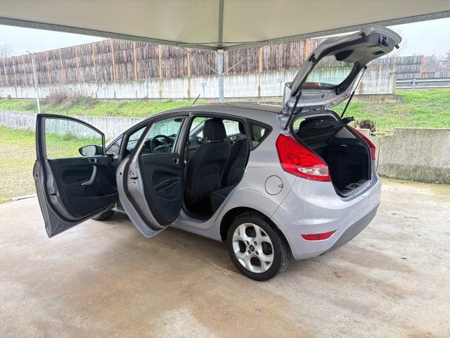 FORD Fiesta 1.4 TDCi 70CV 5 porte Titanium OK NEOPATENTATI