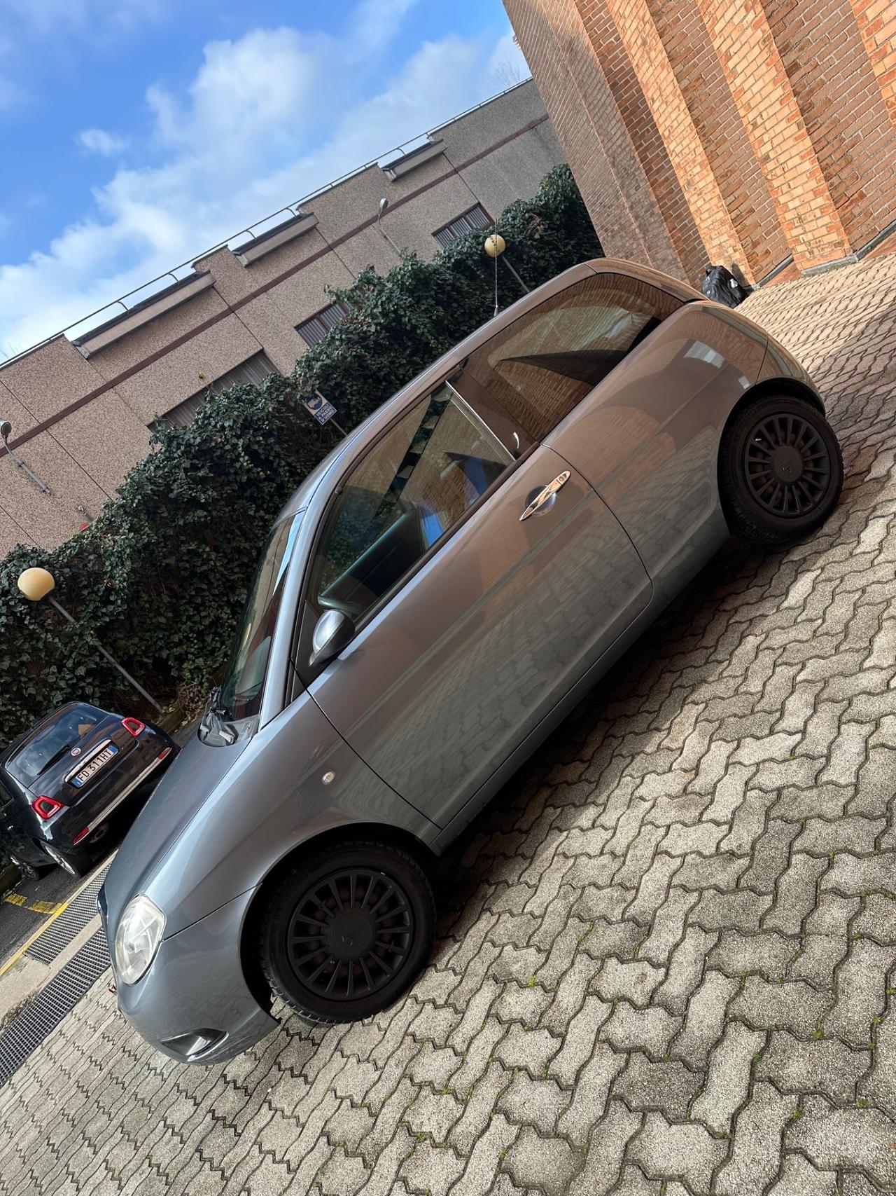 Lancia Ypsilon 1.4 Platino Ecochic GPL