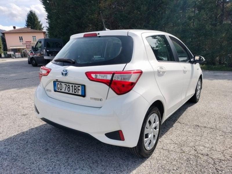 Toyota Yaris Hybrid Business