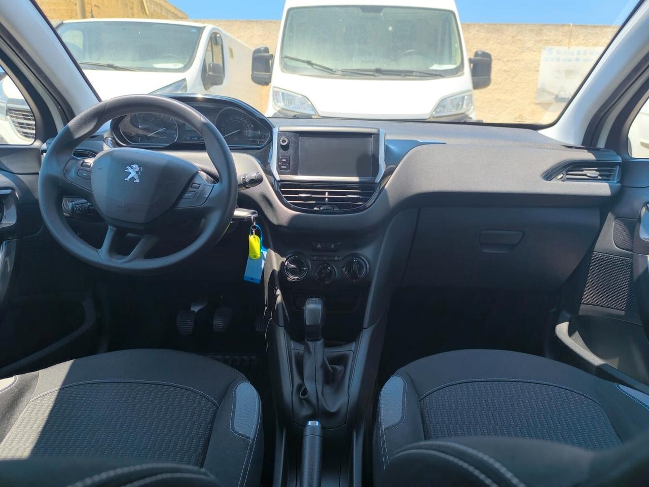 Peugeot 208 1.4 HDi 68 CV Active 2015