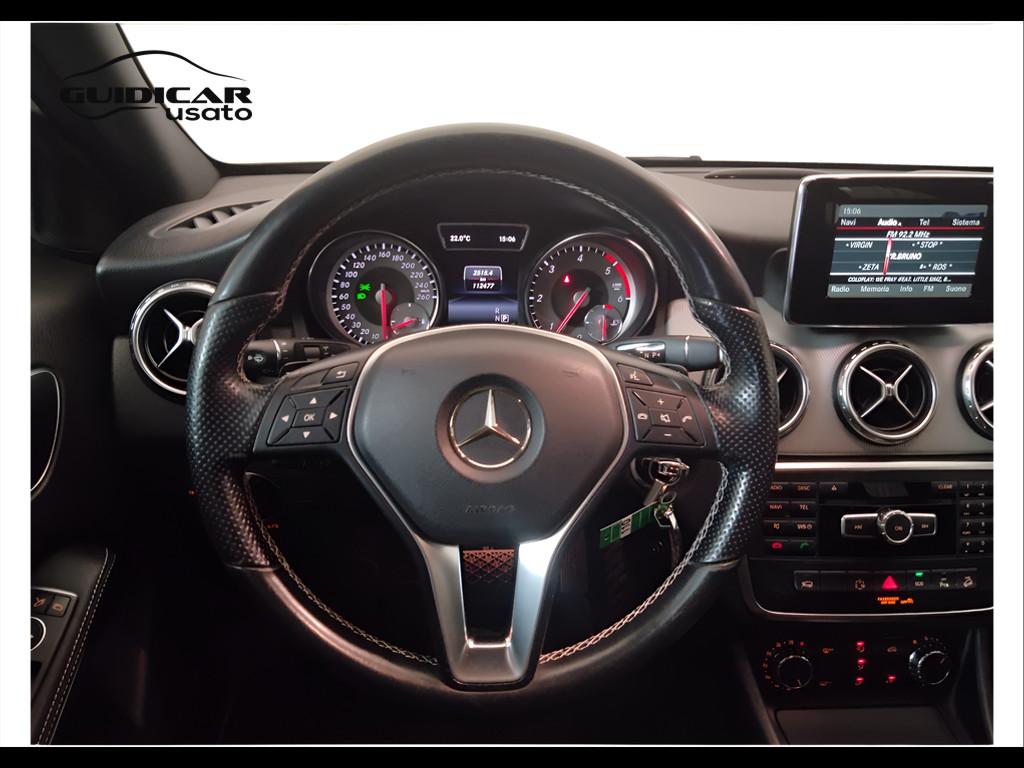 Mercedes-Benz GLA-X156 2014 - GLA 220 d (cdi) Sport 4matic 170cv auto