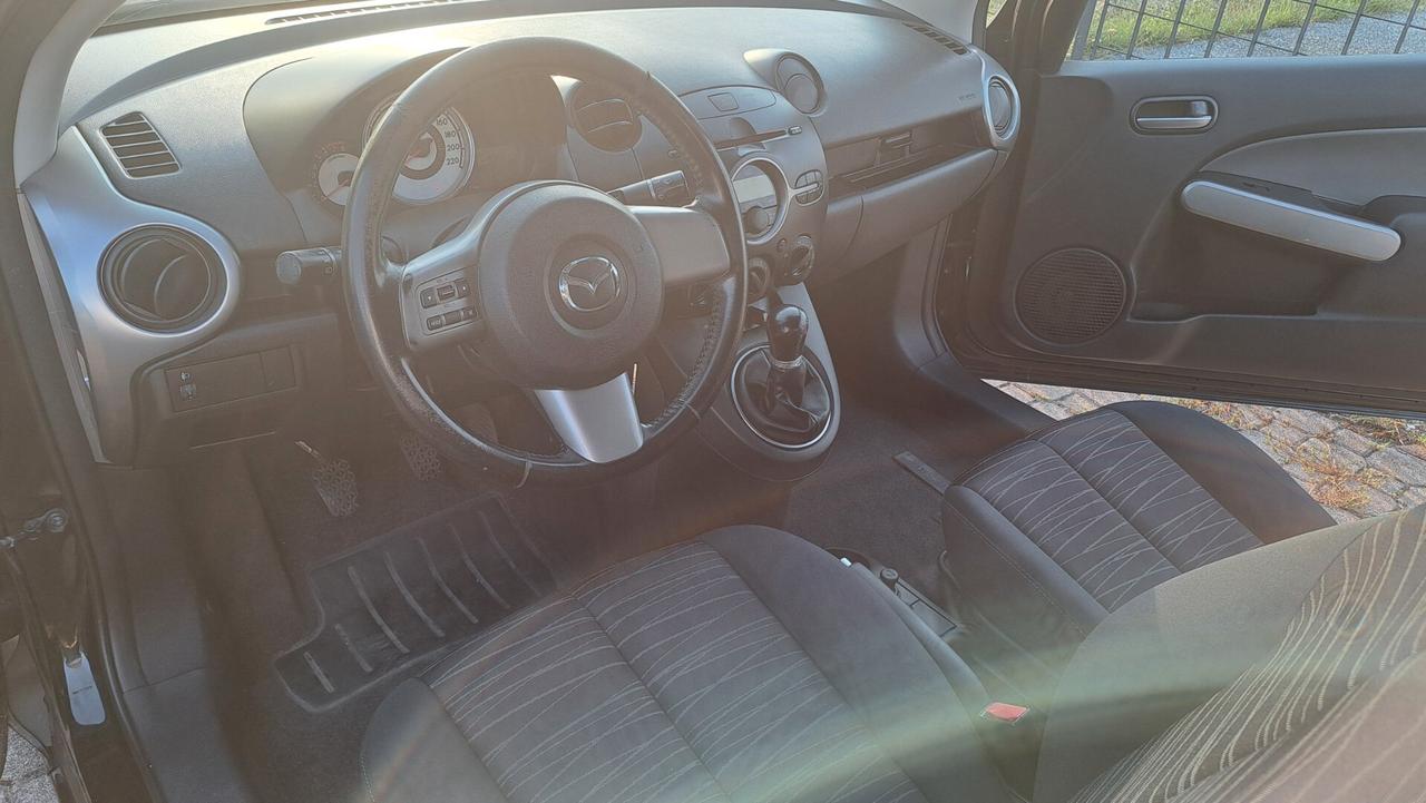 Mazda 2 Mazda2 1.3 16V 75CV 5p. Play Gen.'09 OK NEO PASS