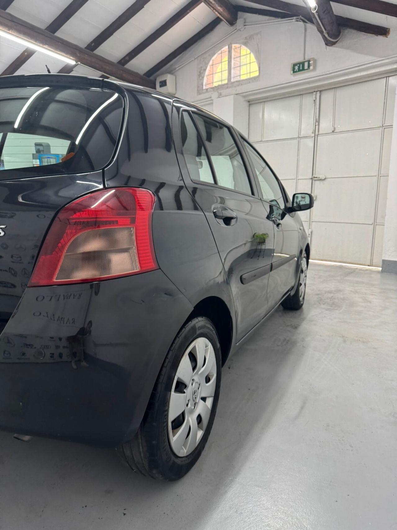 Toyota Yaris 1.3 5 porte