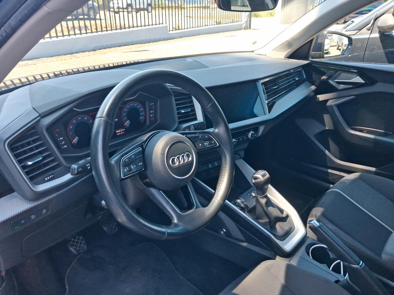 Audi A1 citycarver 30 TFSI Identity Contrast