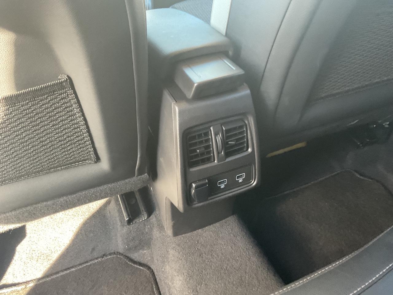 Renault Captur Full Hybrid E-Tech 145 CV Business