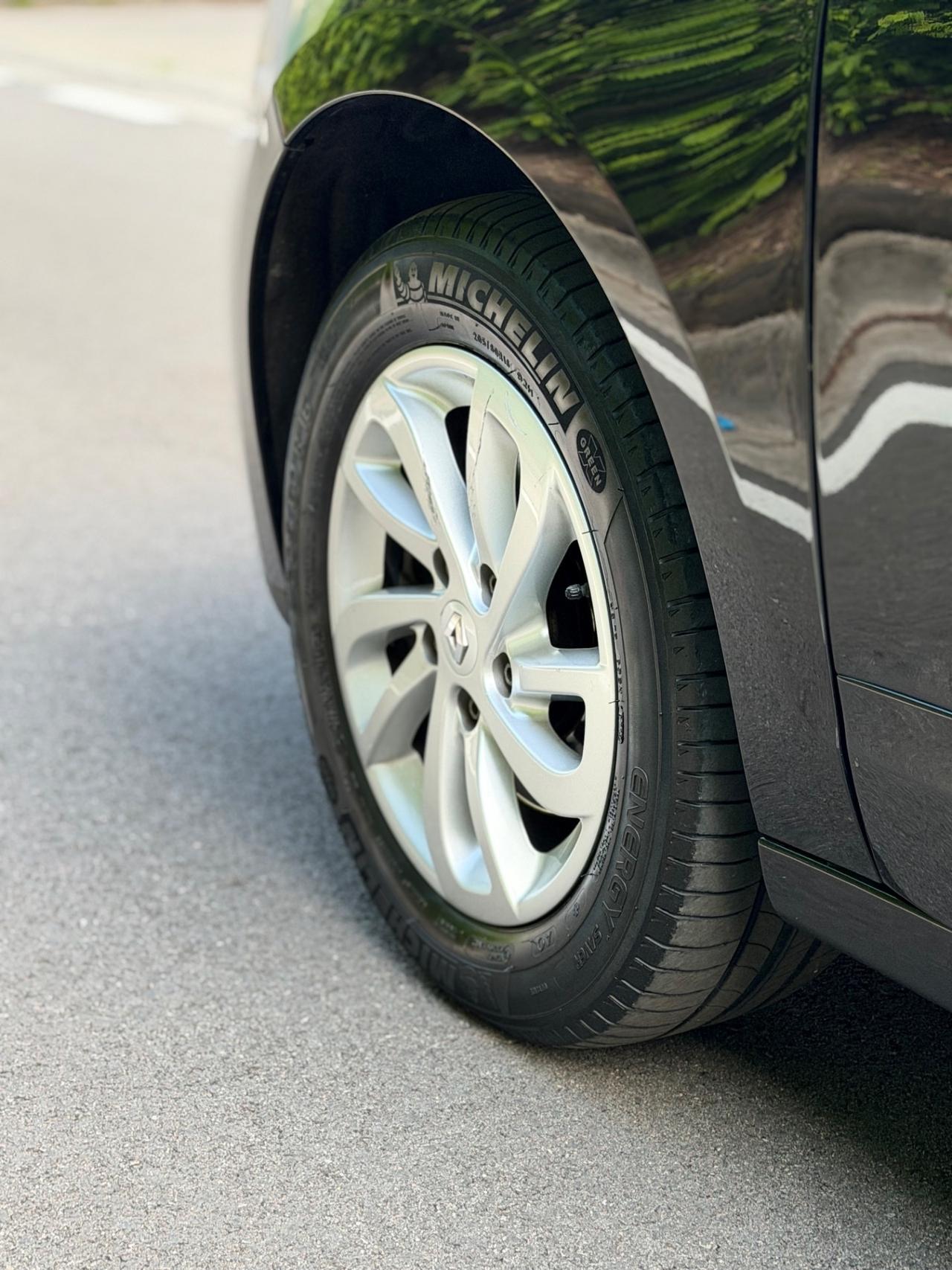 Renault Scenic 1.5 dCi 110CV ok neopatentati