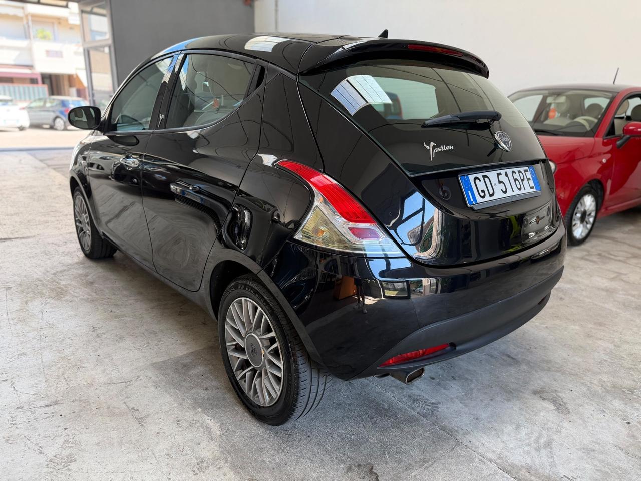 Lancia Ypsilon 1.2 Platinum