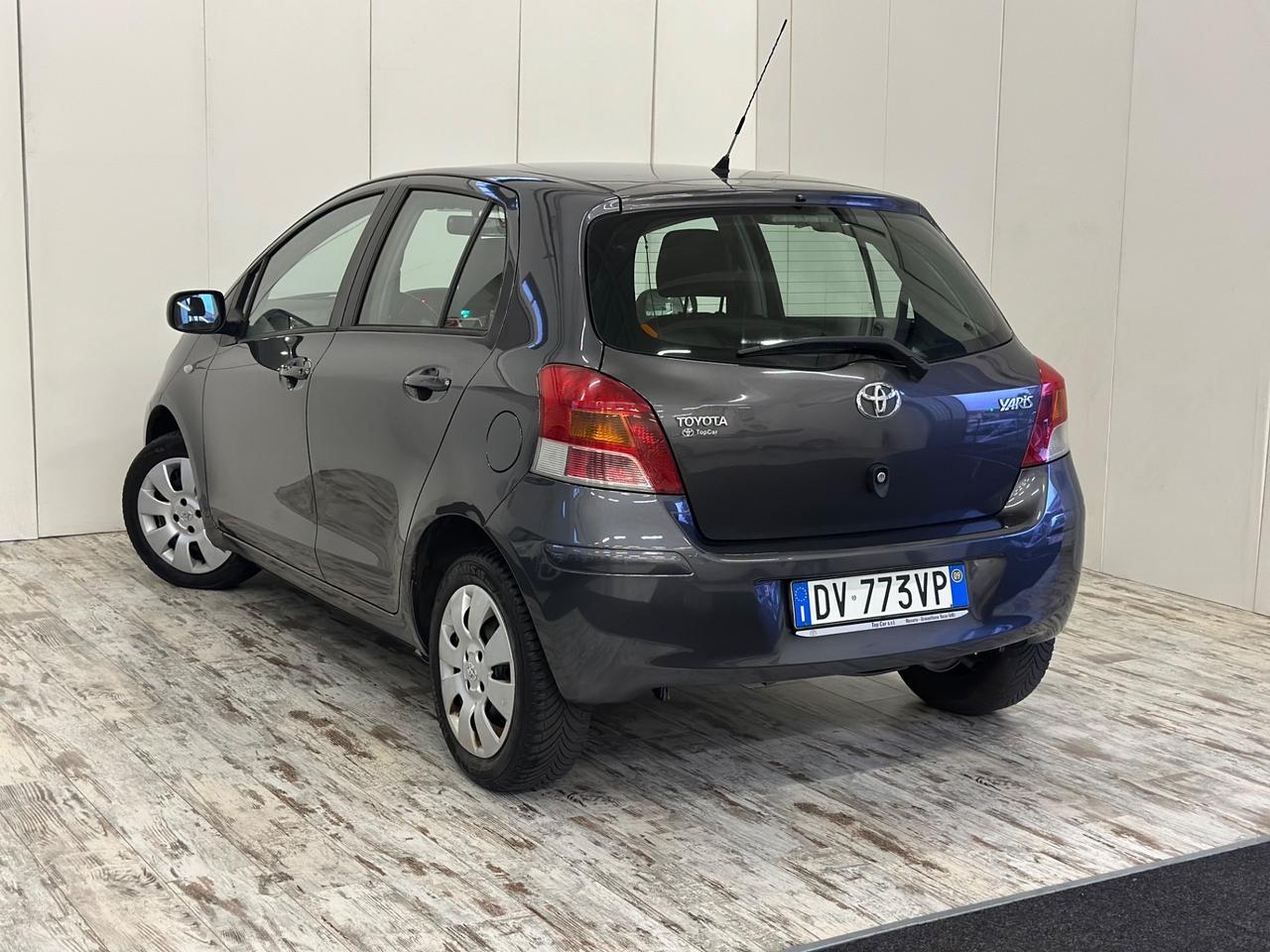 Toyota Yaris 1.0 Benzina 5 porte Ok Neopatentati