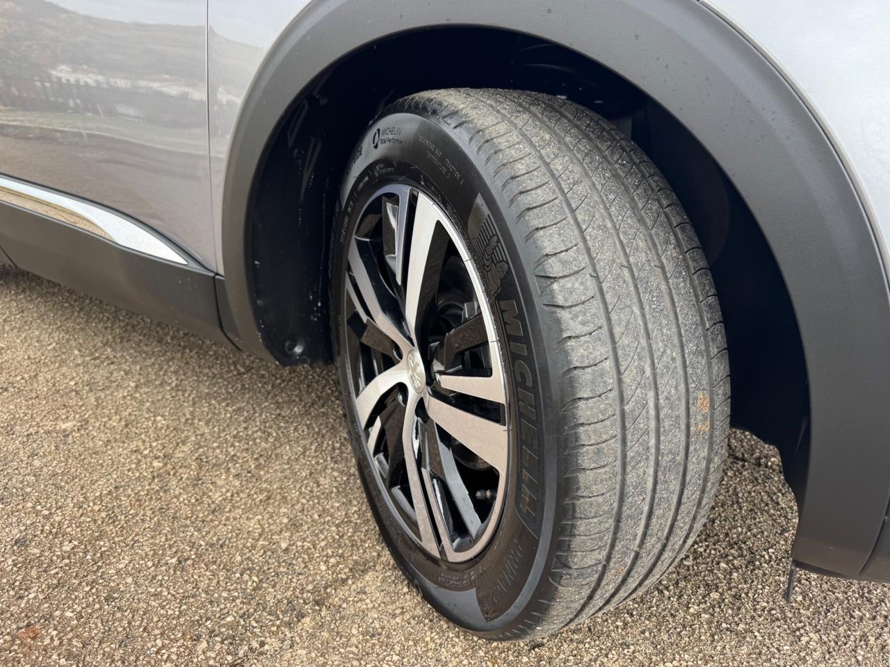 Peugeot 3008 BlueHDi 130 S&S EAT8 Allure