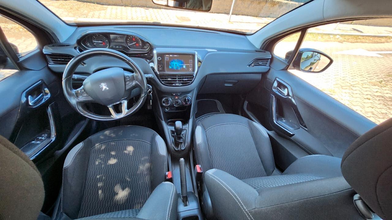 Peugeot 208 PureTech 82 5 porte Allure