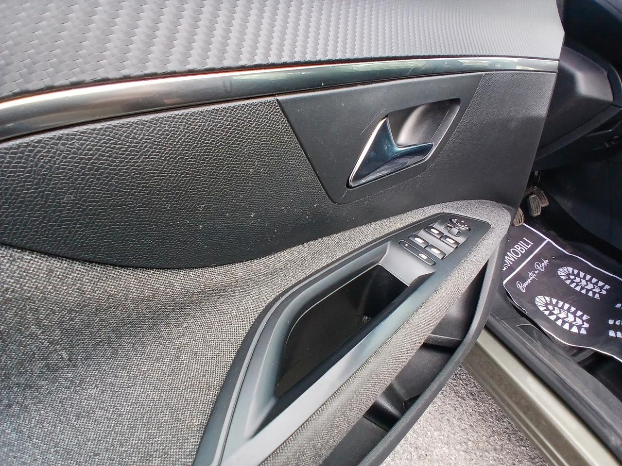 Peugeot 5008 BlueHDi 130 Allure