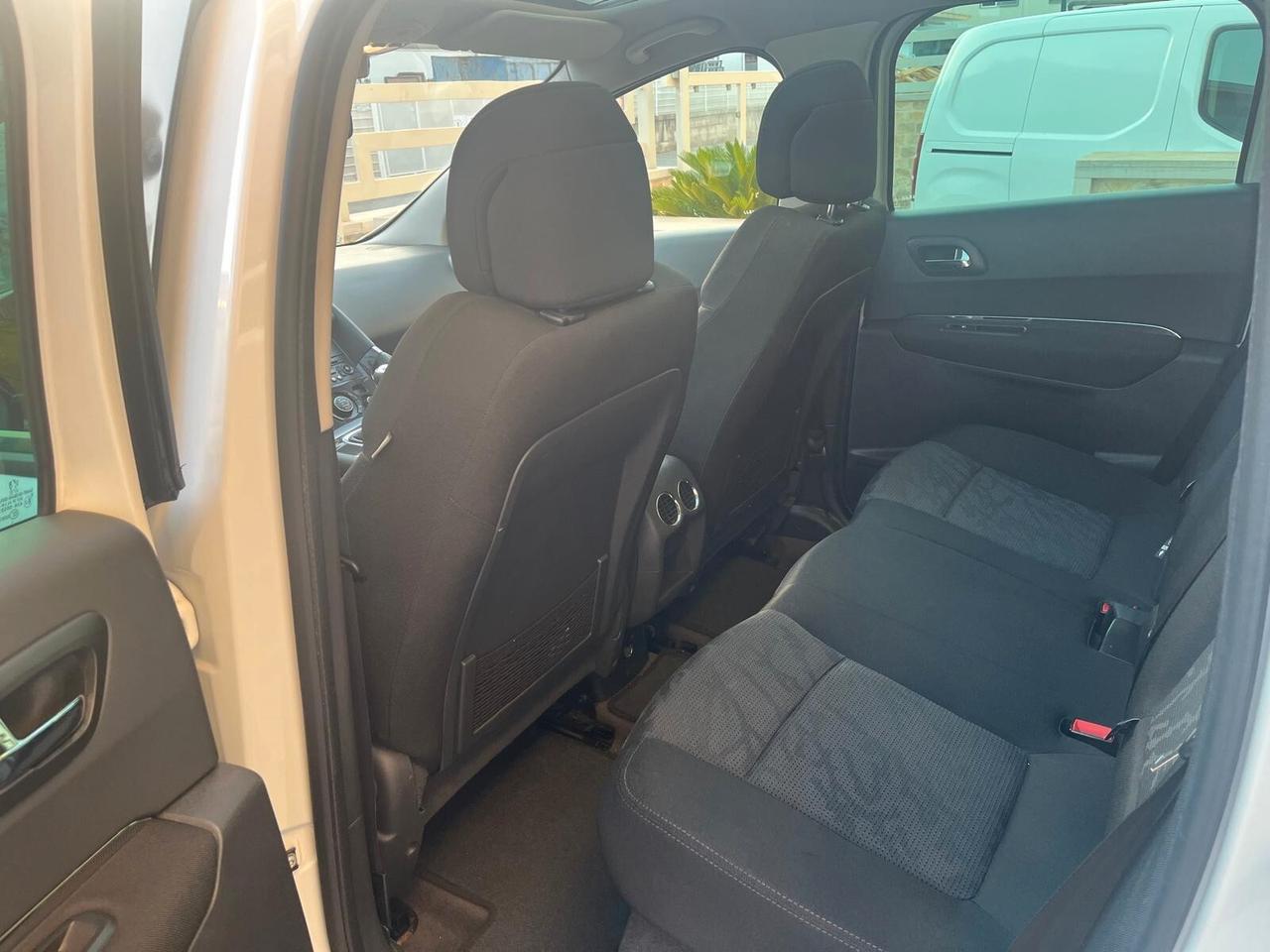 Peugeot 3008 1.6 HDi 112CV Tecno