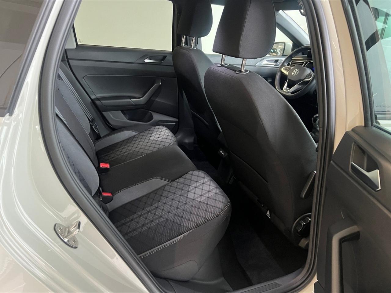 Volkswagen Polo 1.0 tsi r-line 95cv