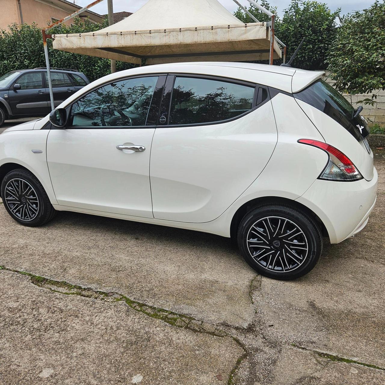 Lancia Ypsilon 1.0 70cv Hybrid Gold 2021 26.000km