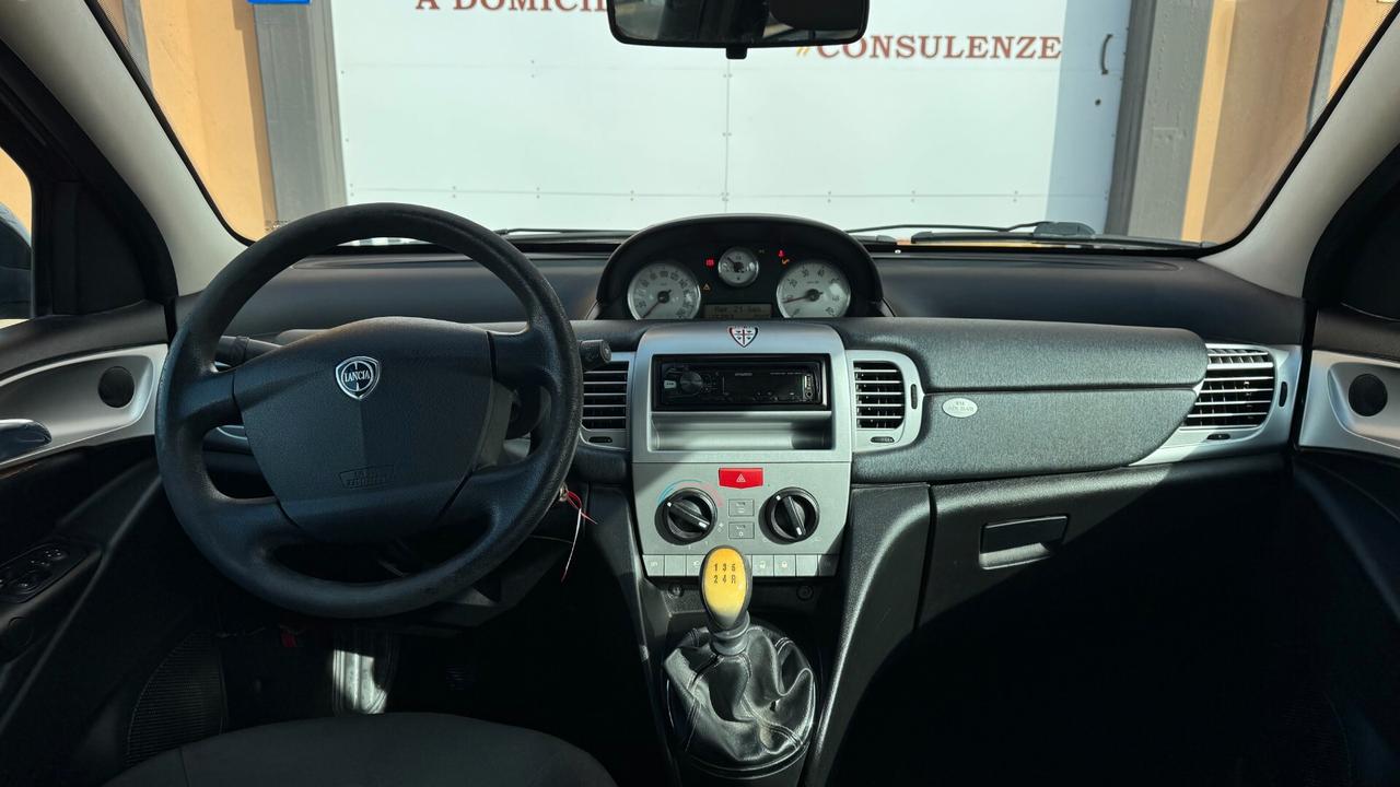 Lancia Ypsilon 1.2 69 CV NEOPATENTATI - 2011