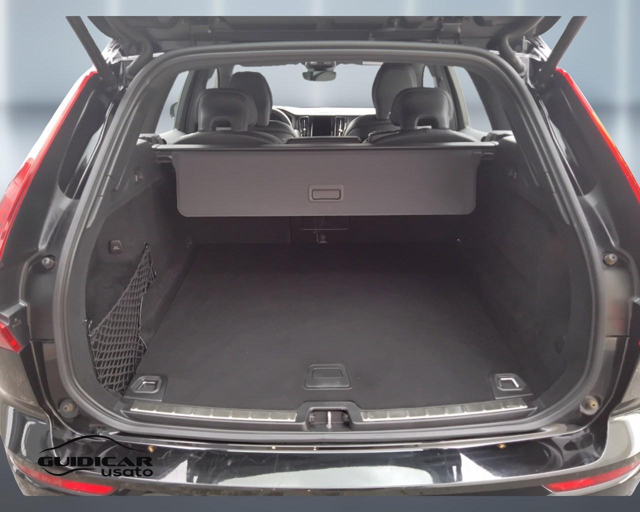 VOLVO XC60 II 2022 - XC60 2.0 b4 Plus Dark awd auto
