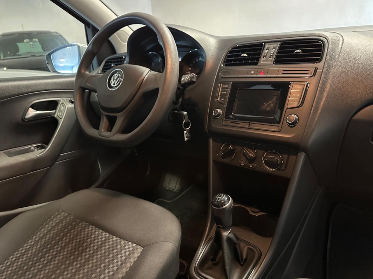 VOLKSWAGEN POLO 1.4 TDI 75CV NEOPATENTATI G.TRAINO GARANZIA