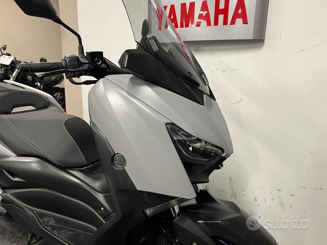 Yamaha X-Max 300
