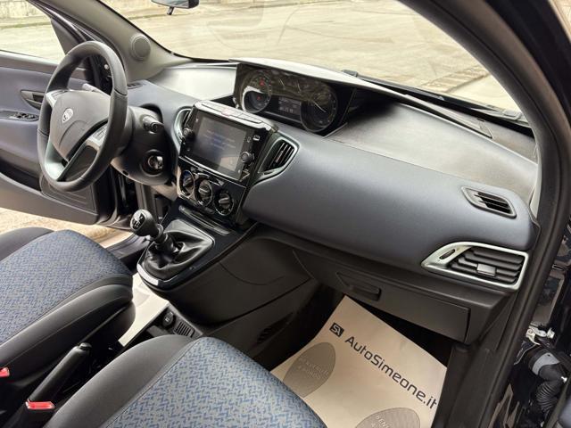 LANCIA Ypsilon 1.0 FireFly 5 porte S&S Hybrid Gold 5 posti.