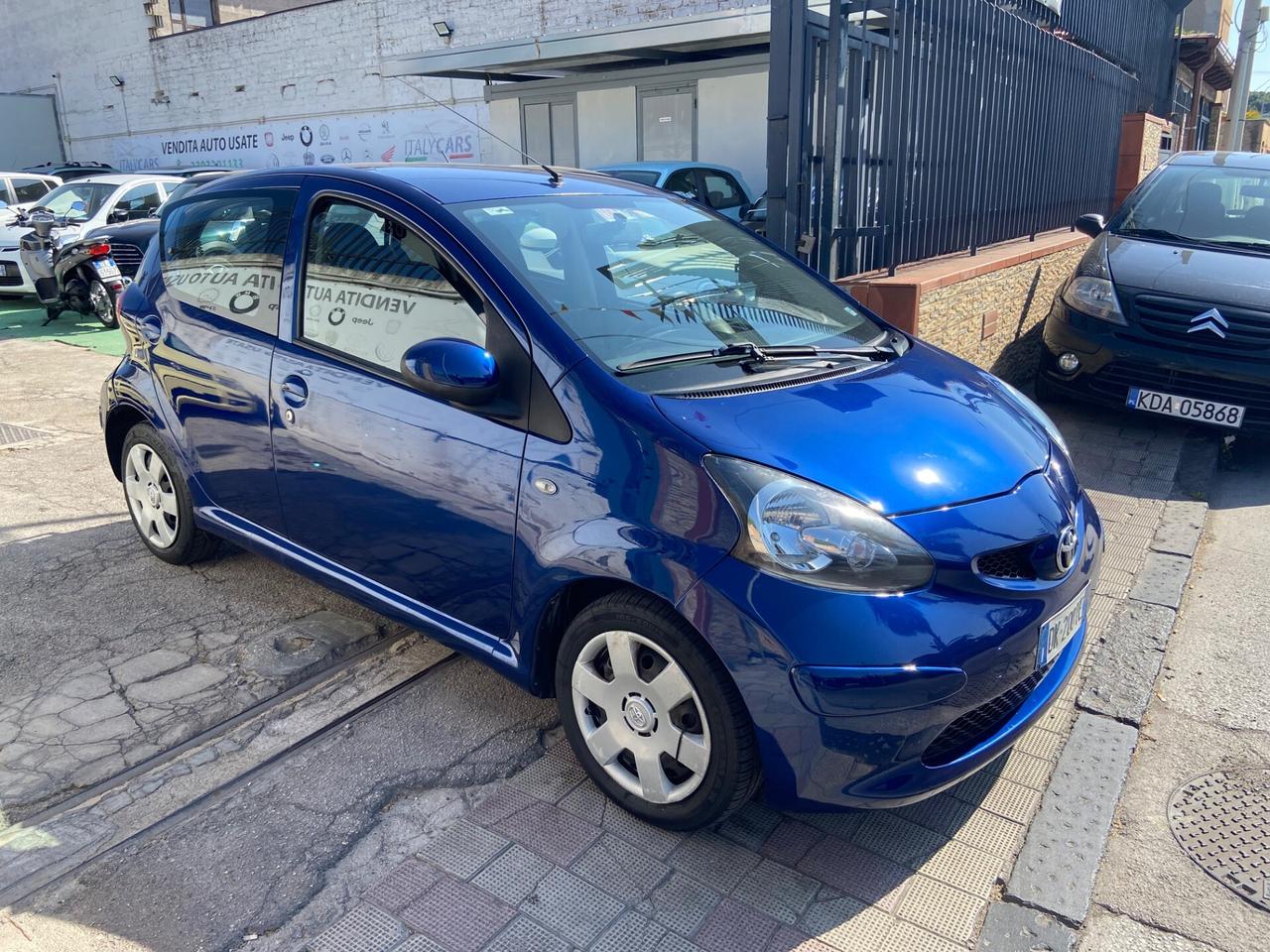 Toyota Aygo 1.0 12V VVT-i 5 porte AUTOMATICA