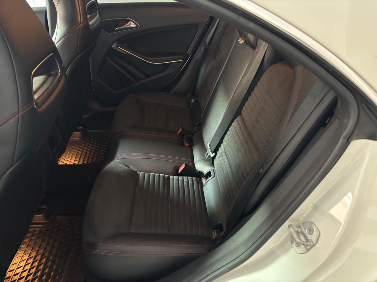 Mercedes-benz CLA 200 CDI Premium amg