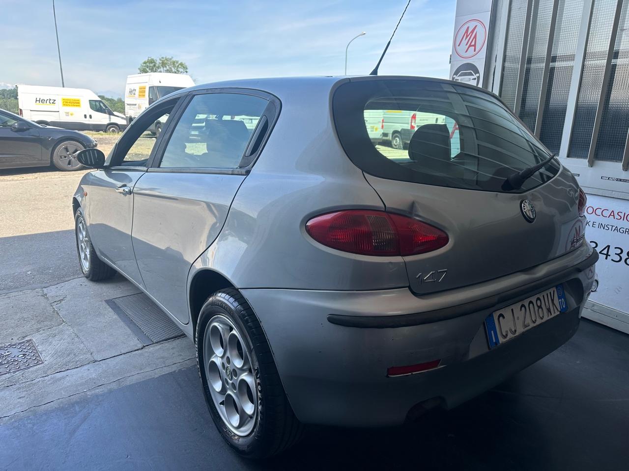 Alfa Romeo 147 1.6i 16V pochi km asi