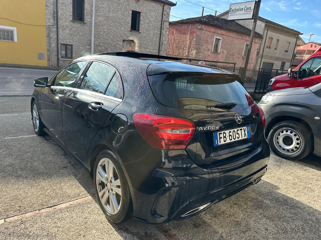 MERCEDES-BENZ A 200 d Business