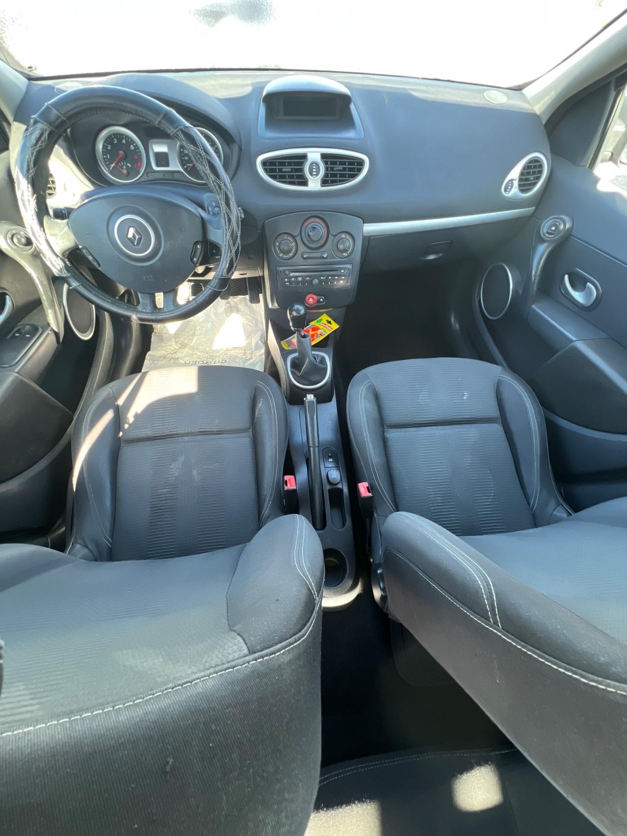 Renault Clio 1.2 16V 5 porte Luxe