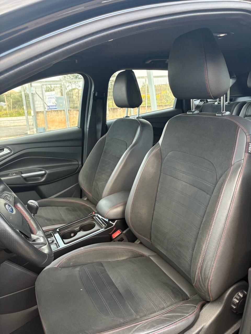 Ford Kuga 2.0 TDCI 120 CV S&S 2WD ST-Line