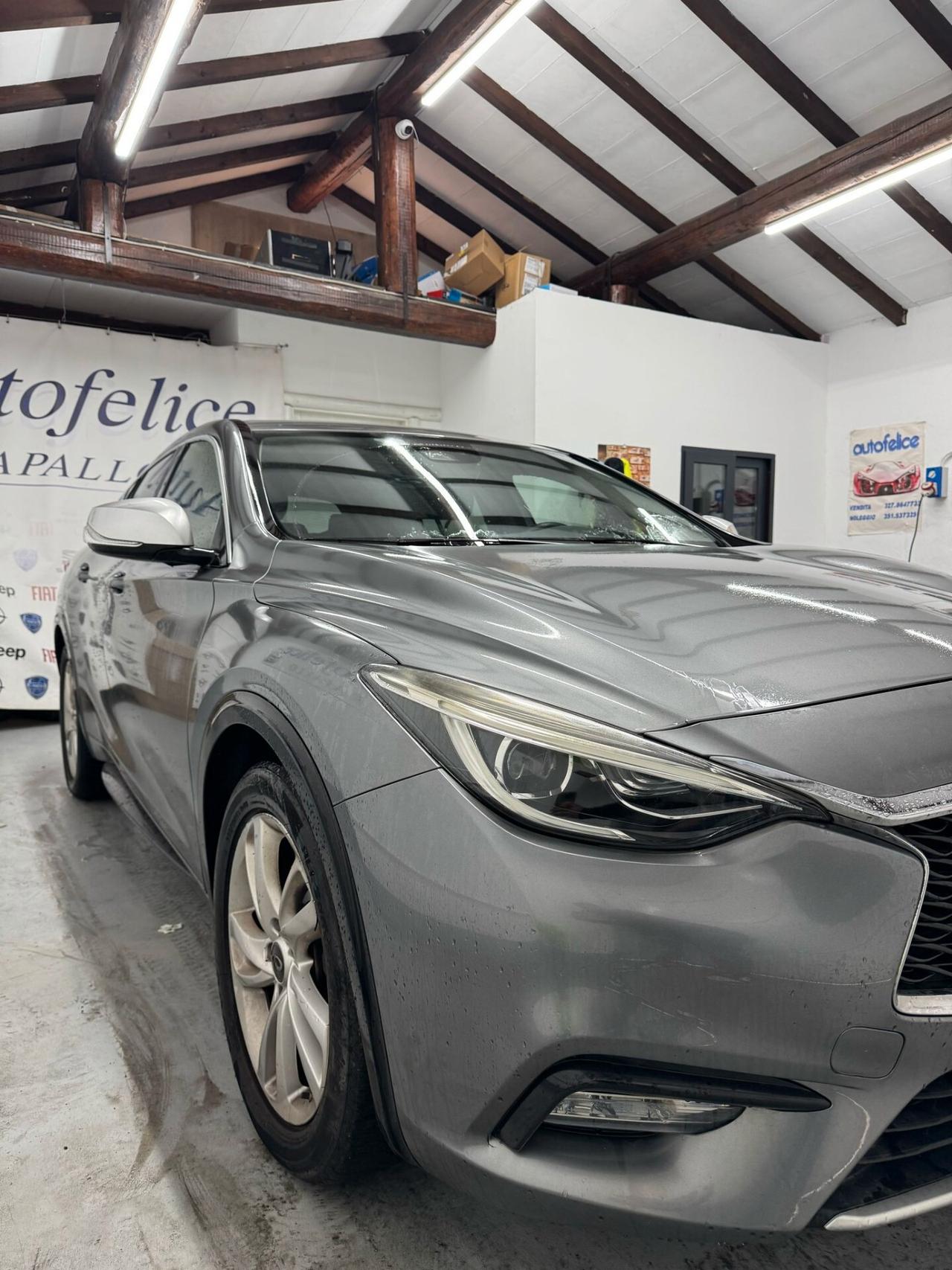 Infiniti Q30 1.5 diesel Premium Tech