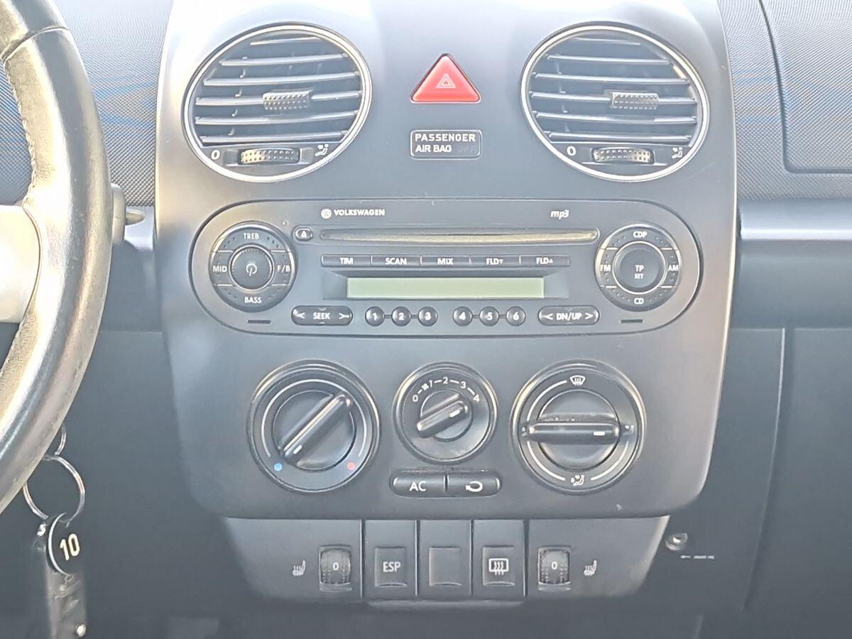 VOLKSWAGEN BEETLE 1.6 FL