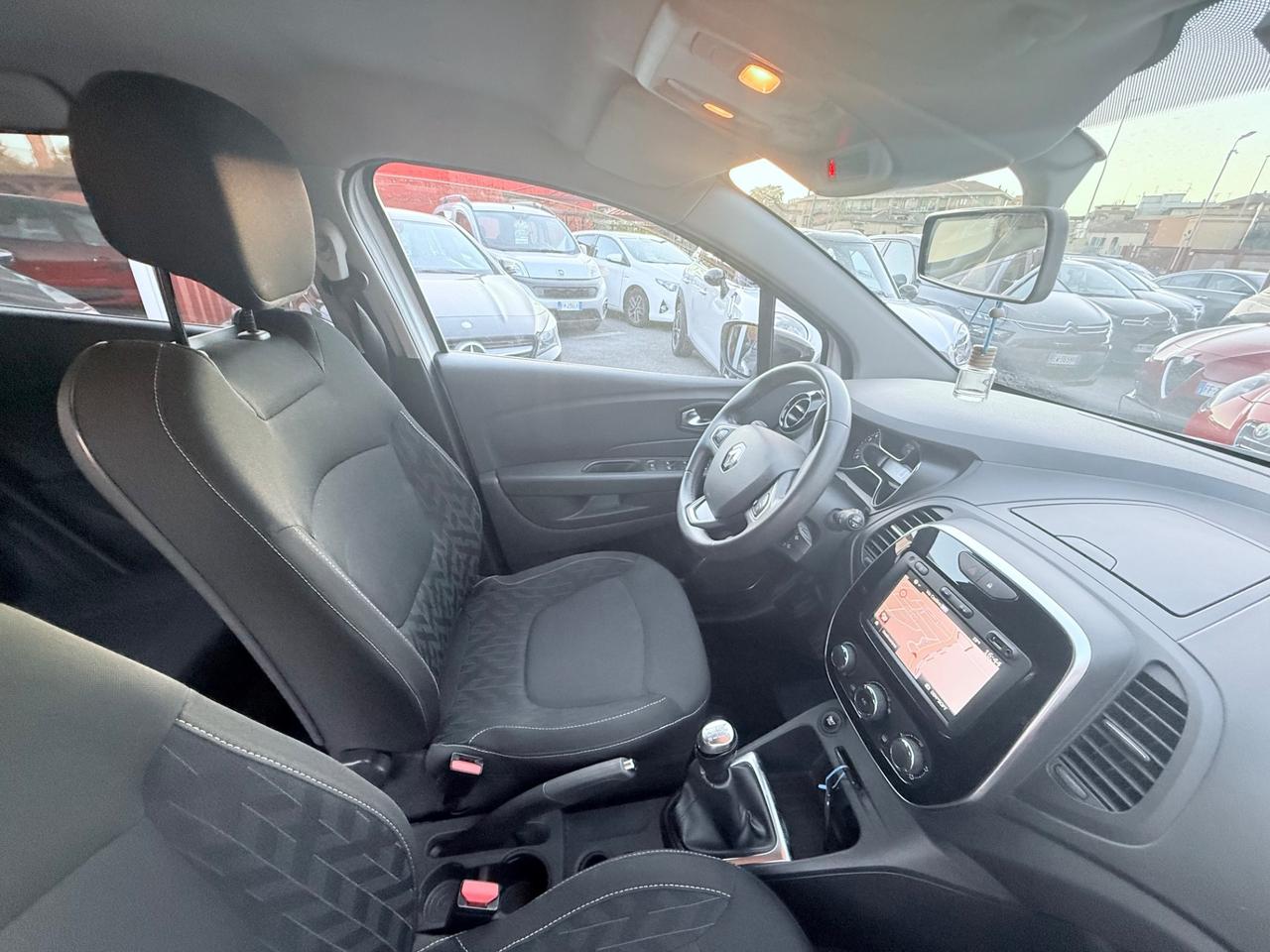 Captur 1.0 /unipro/rate/sport / unipro/ rate/ E6