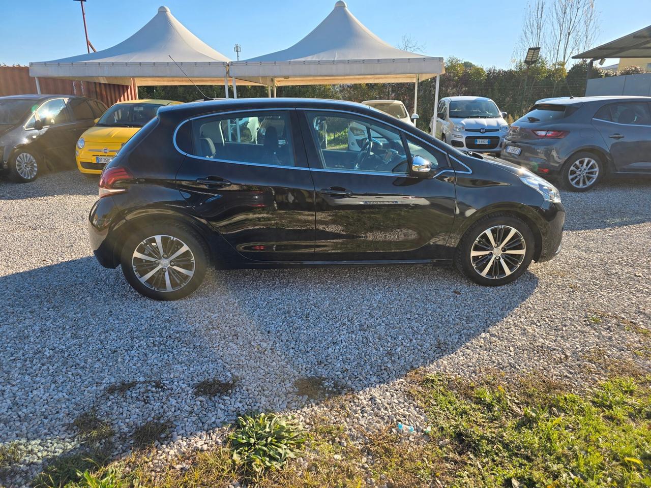 Peugeot 208 BlueHDi 100 5 porte Allure