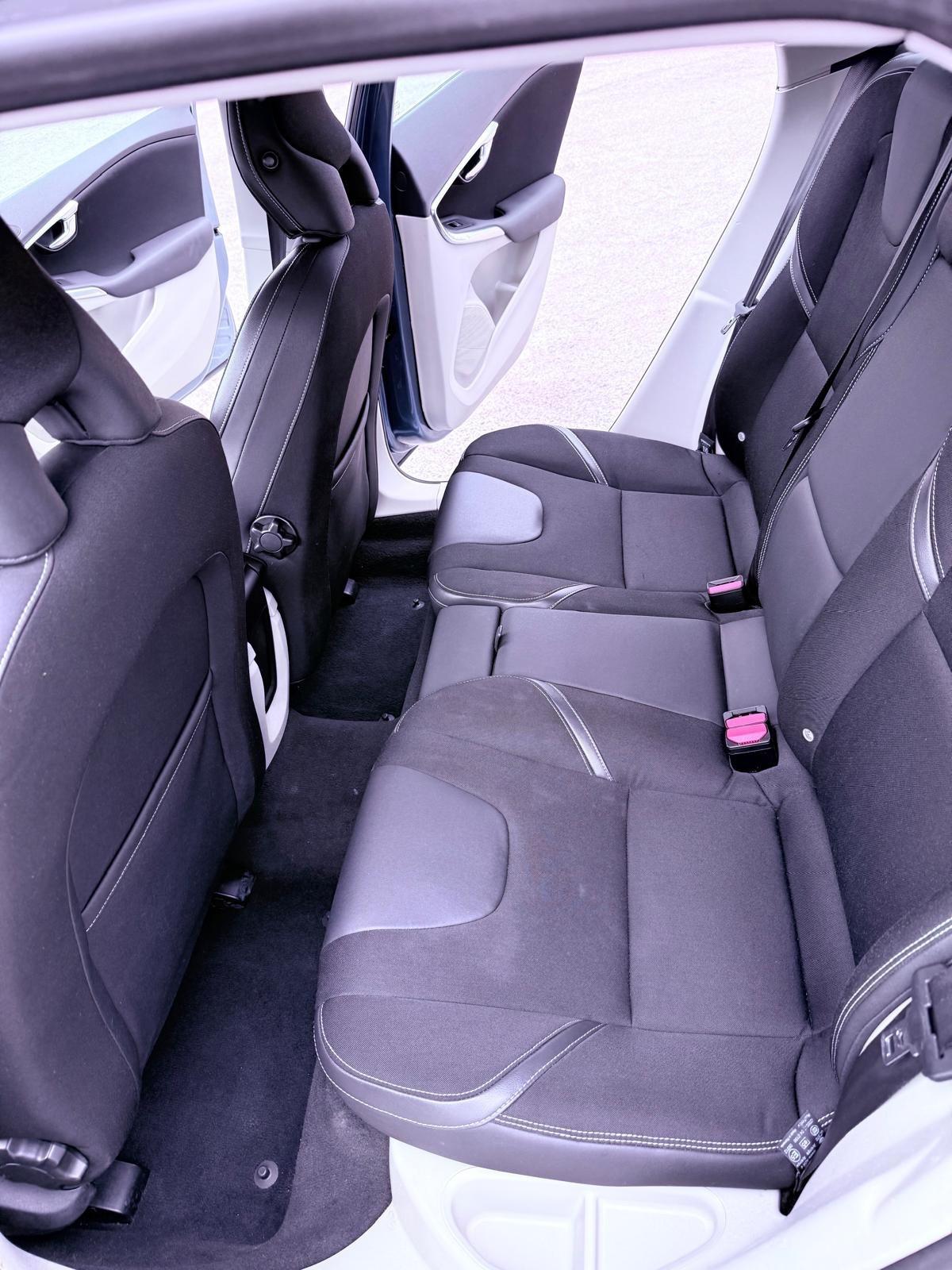 Volvo V40 D2 1.6 Powershift Summum